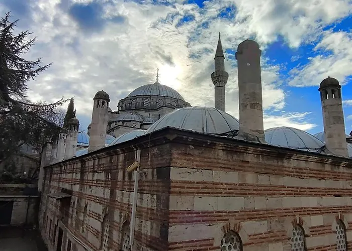 Nur Home1 Abuzer Yegin